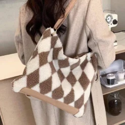 J+j Beige Fluffy Diamond Pattern Bag Bags