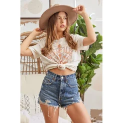 J+j Graphic Tees Nashville Cream Tee