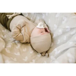 Mebie Baby Preemie + Newborn Oatmeal Organic Cotton Ribbed Knotted Beanie
